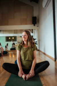 yoga pré et post natal au cerisier à Bailleul